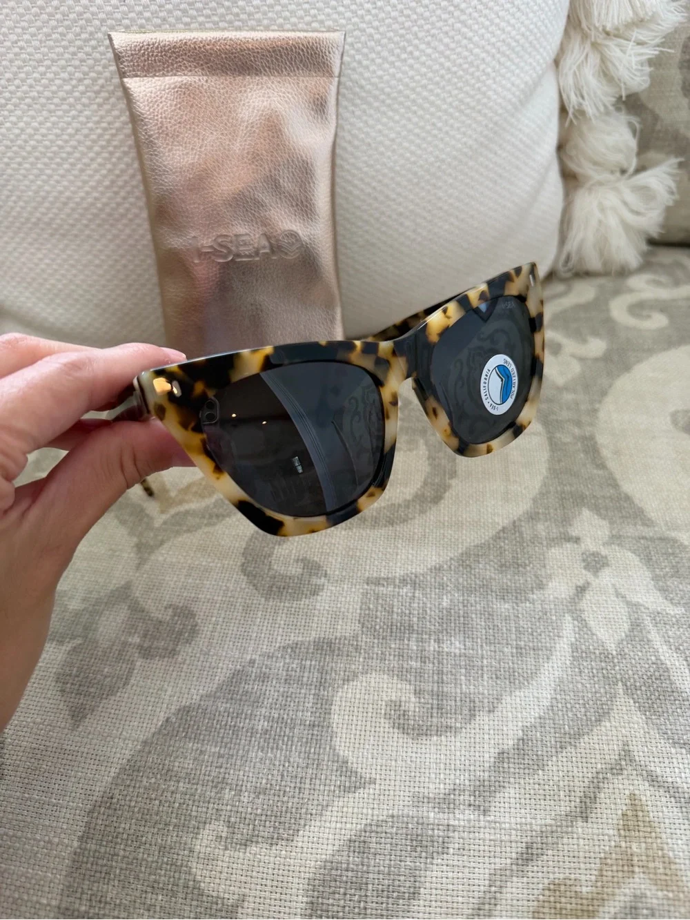 I Sea Lexi sunglasses in snow Tort
